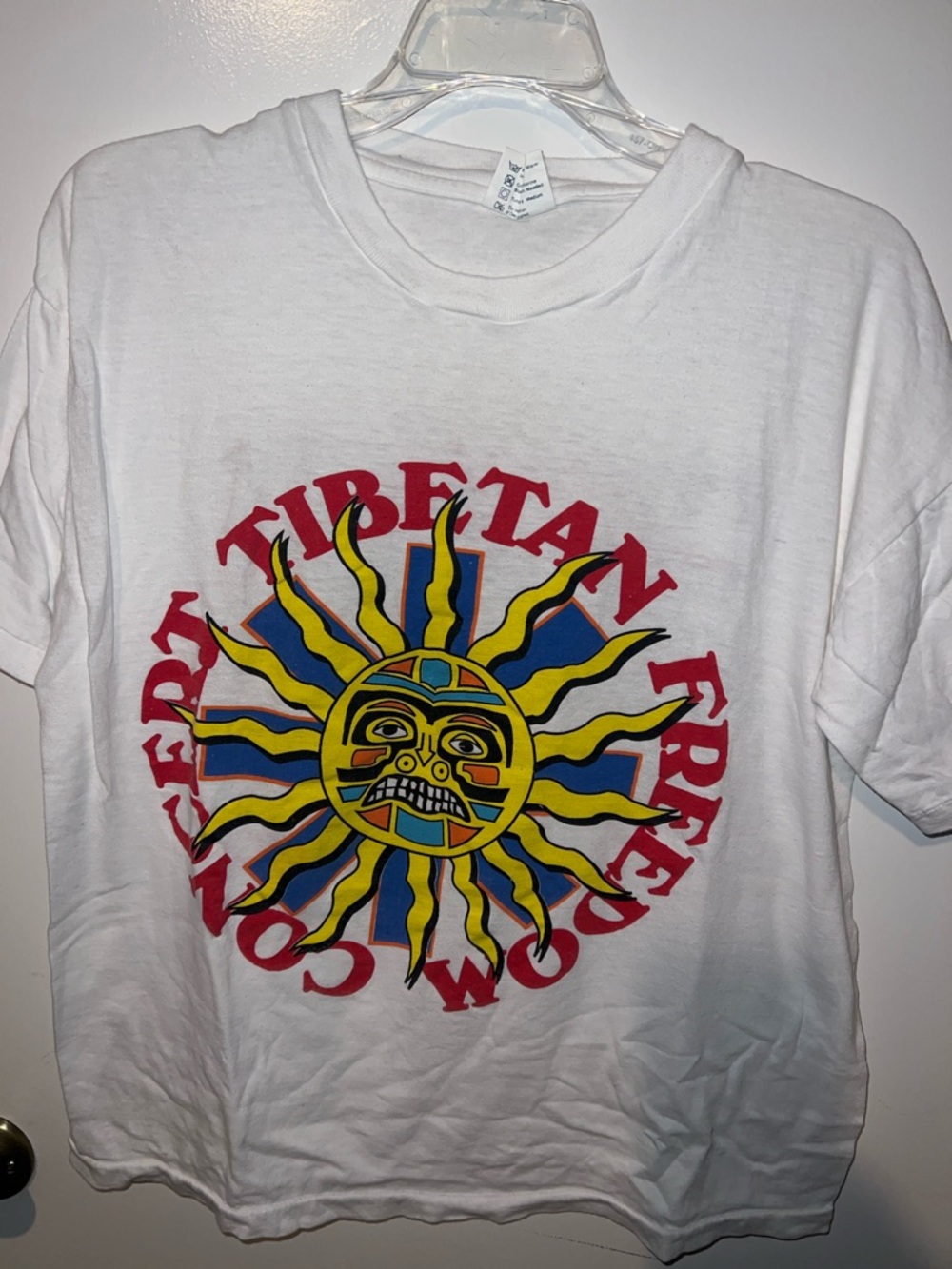 *Vintage Concert Tee* White Graphic Short Sleeve Tee with Colorful Sun Motif
